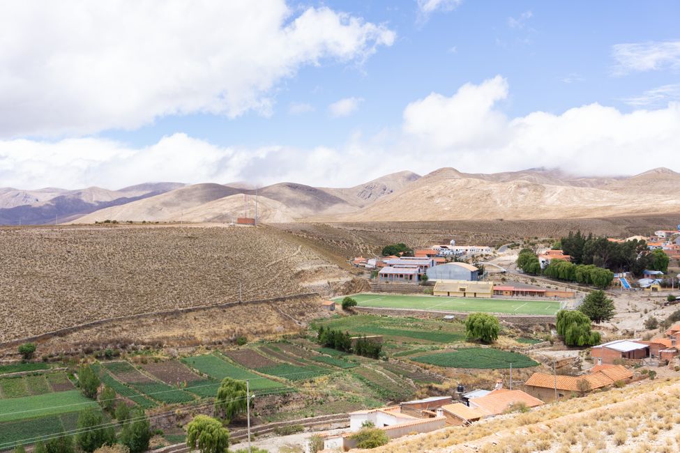 Boliviens Weinoase Tarija und das rote Tupiza