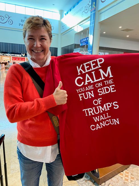 Sehr lustiges T-Shirt am Flughafen Cancun.