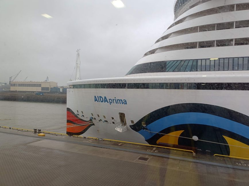 Short trip with AIDAprima to Rotterdam