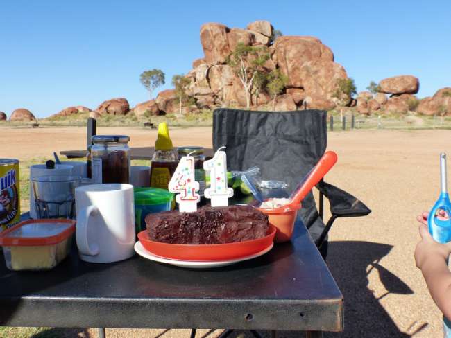 Day 23: Devils Marbles - Alice Springs