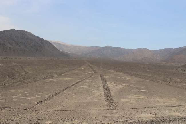 Nazca- Komische Linien im Sand und so + Huanchacco (again)