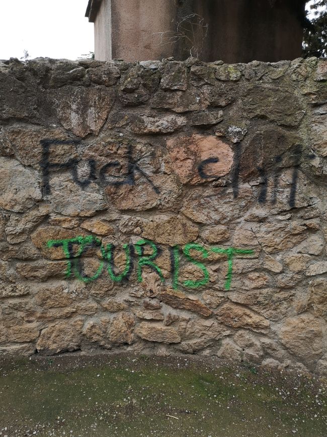 A la gente aquí les hacen falta mucho los turistas, se nota 