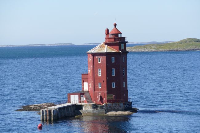 Norway with Hurtigruten // Day 4 // Lighthouse on the way